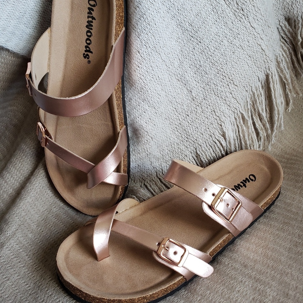 Outwoods Bork sandals in rose gold - new